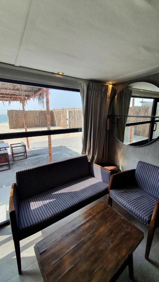Caravana Beach Resort Al Zorah Ajman Bagian luar foto